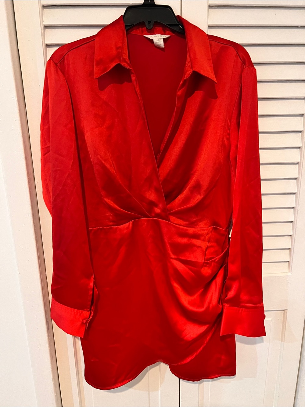 Amisu Red Satin Collared Wrap Dress